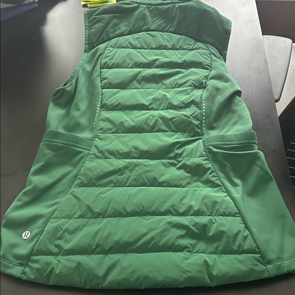 Lululemon Athletica Green Women's Vest - Picture 6 of 6